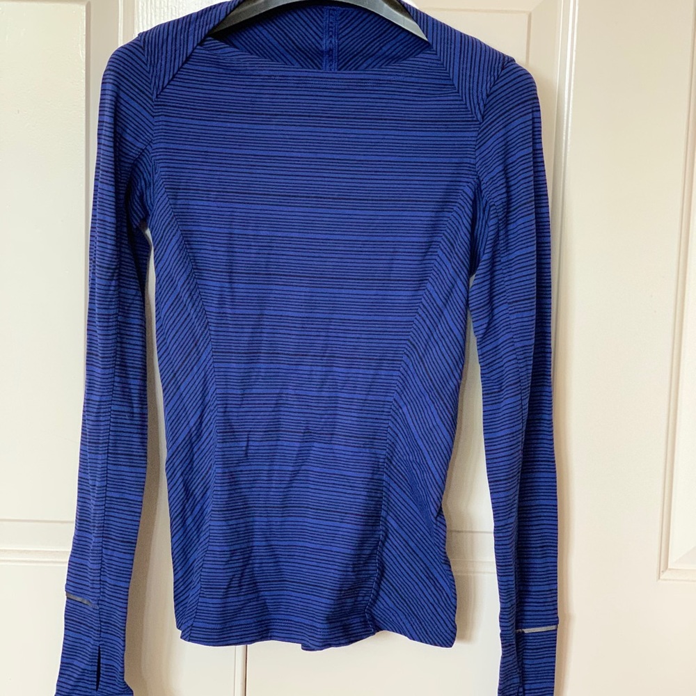 Lululemon Rulu fabric fitted top